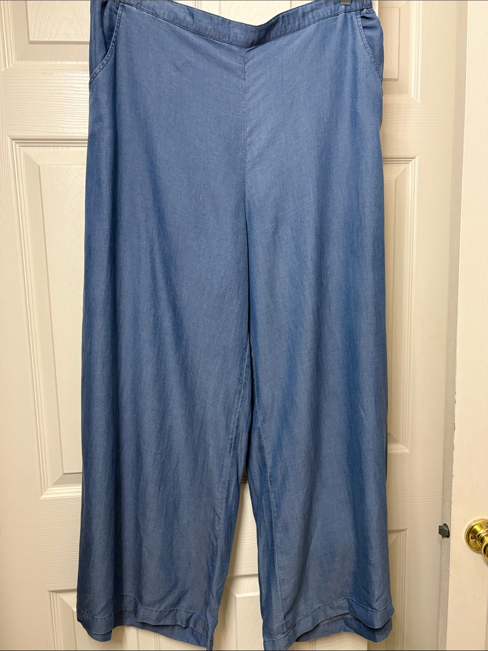 NIC+ZOE Light Blue Wide-Leg Chambray Pants